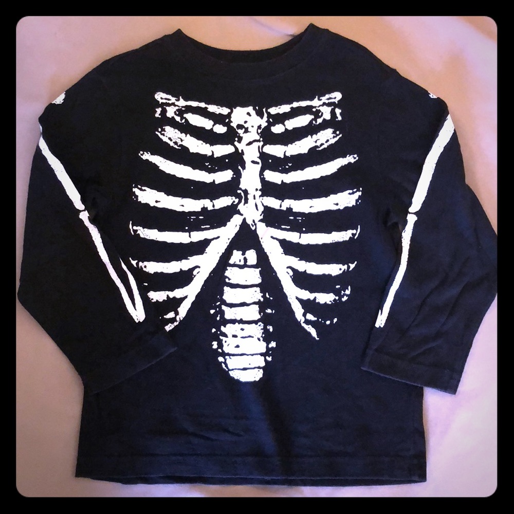 Skeleton long sleeve glow in the dark shirt
